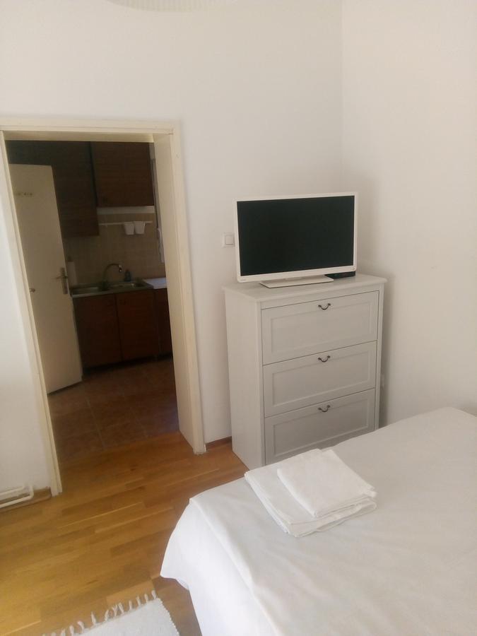 Marijana - Center Lägenhet Novi Sad Exteriör bild