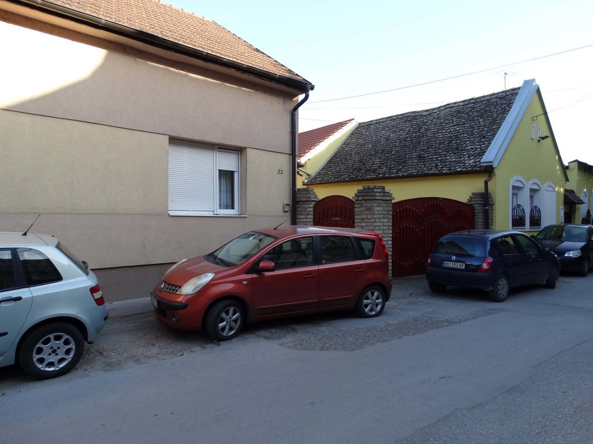 Marijana - Center Lägenhet Novi Sad Exteriör bild