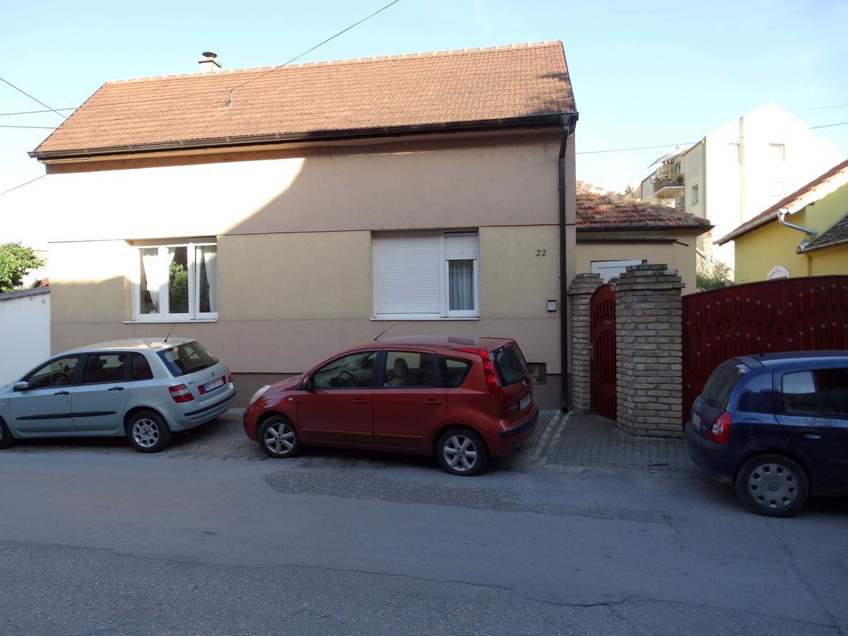 Marijana - Center Lägenhet Novi Sad Exteriör bild